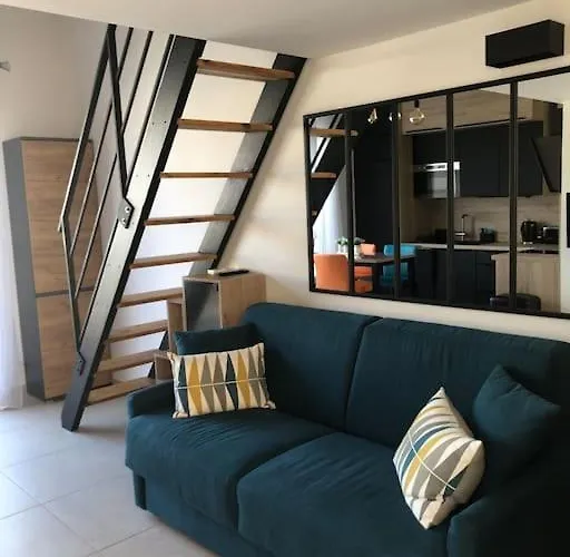 T1 Bis A Proximite Directe Du Village Naturiste *